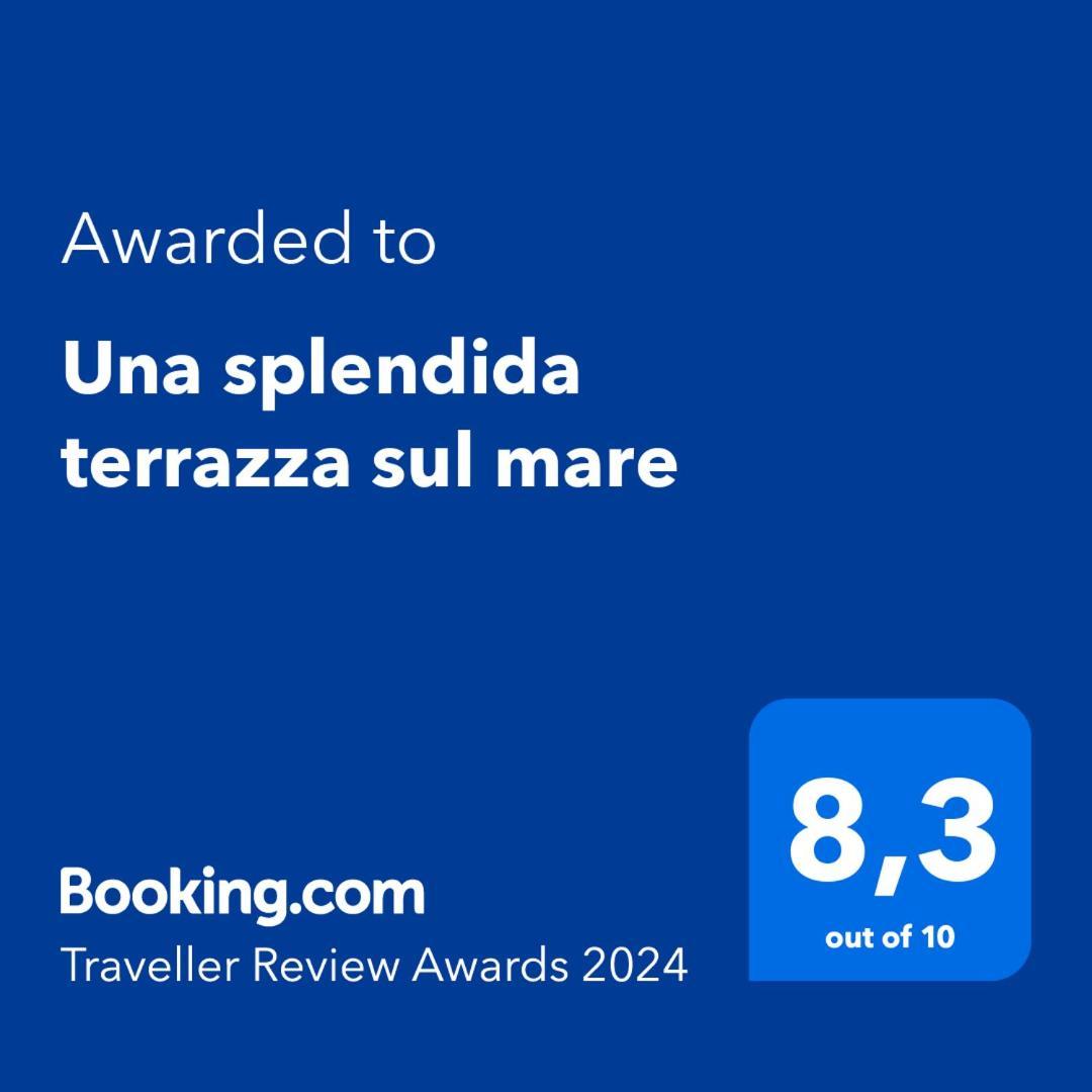 Una Splendida Terrazza Sul Mare 圣特雷莎加卢拉 外观 照片